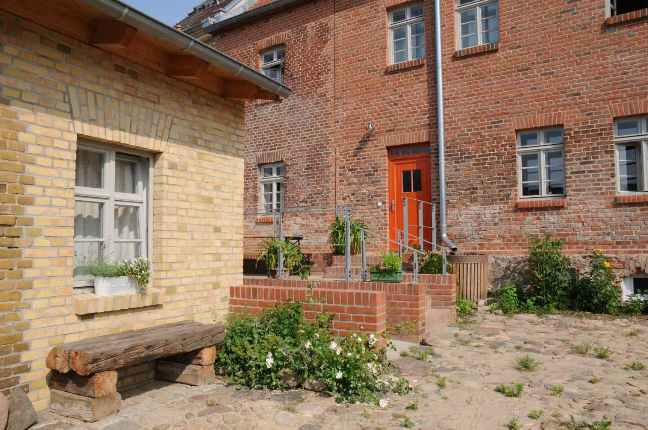 Mirabellenhof-Fewo Mit Terrasse Biesenthal エクステリア 写真